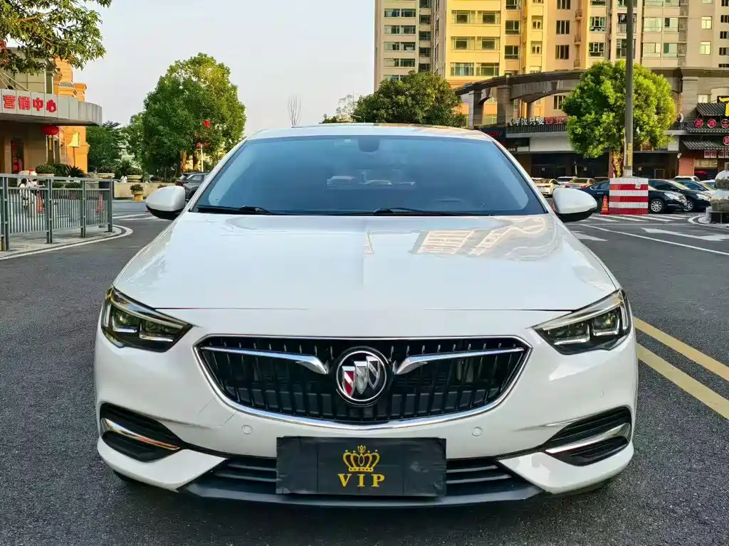 Buick Regal 2018 — фото 2