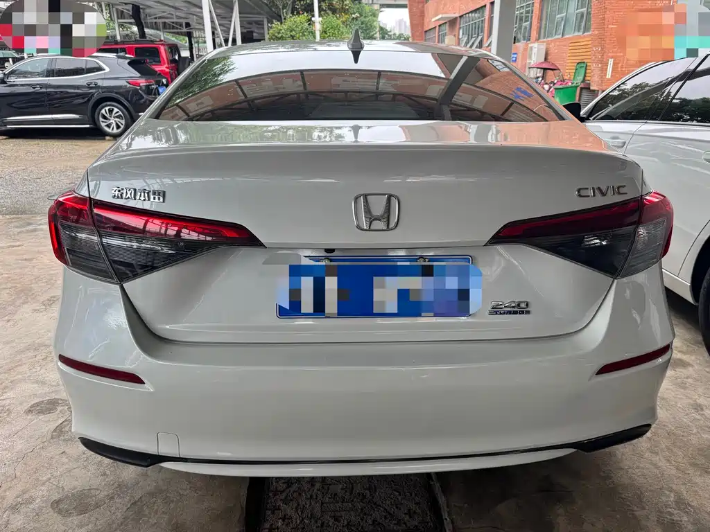 Honda Civic 2022 — фото 11