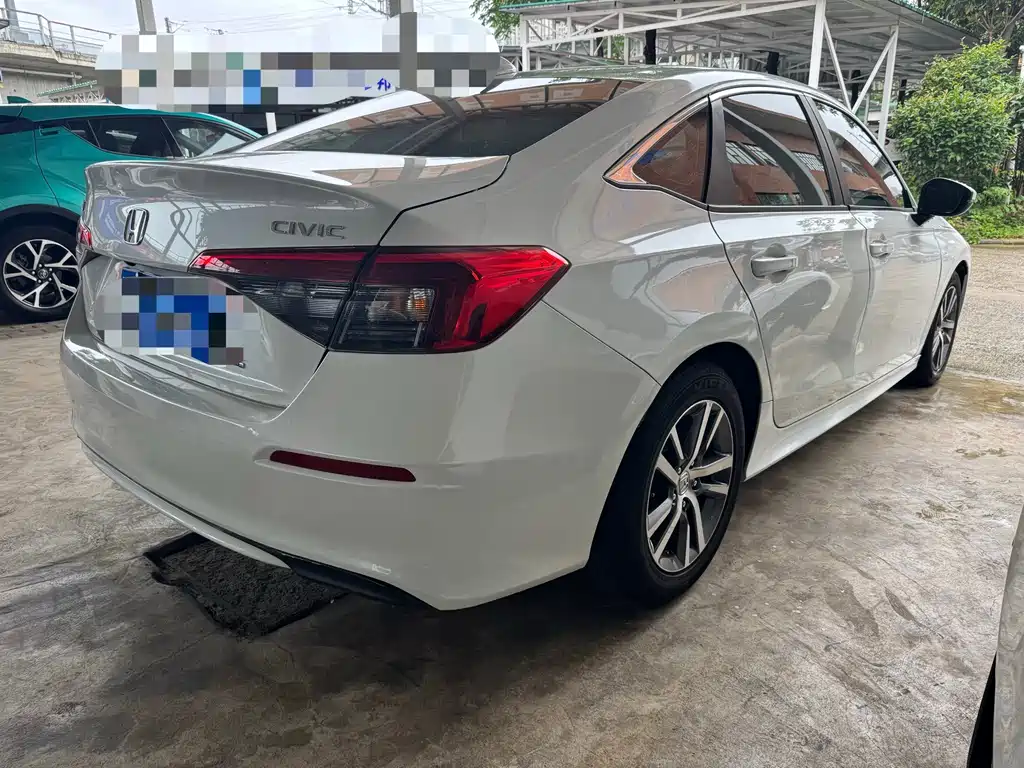 Honda Civic 2022 — фото 10