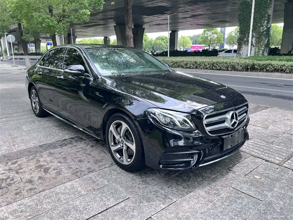 Mercedes-Benz E-Class 2018 — фото 20
