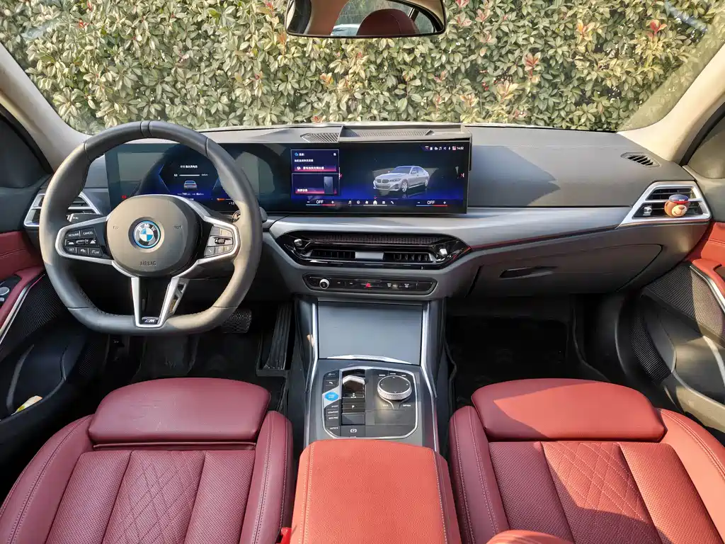 BMW i3 2025 — фото 11