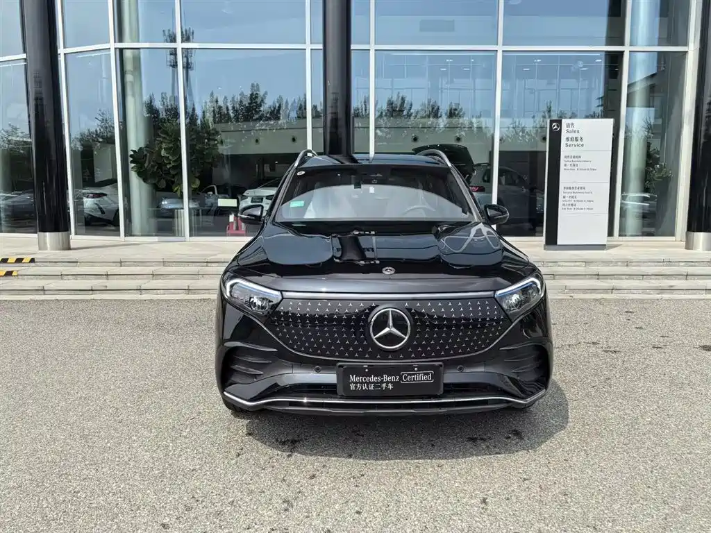 Mercedes-Benz EQB 2025