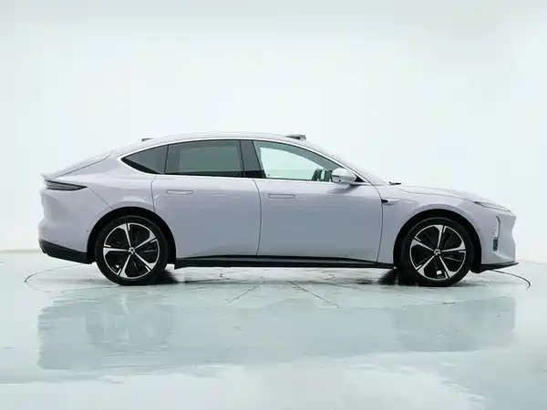 NIO ET5 2025
