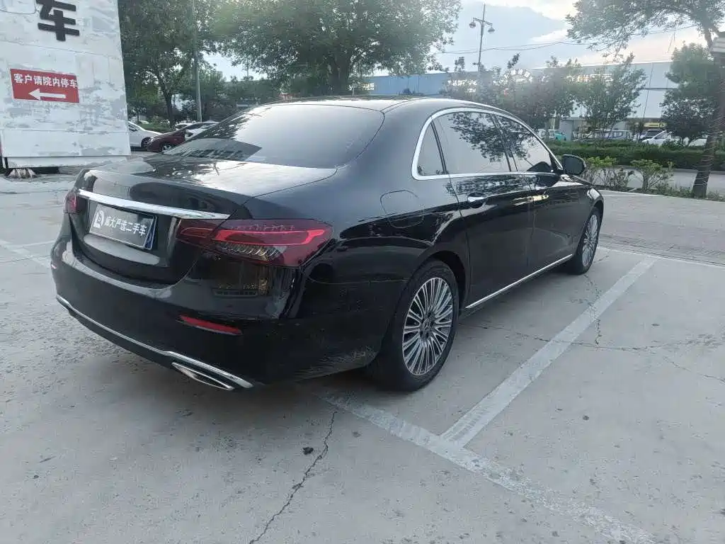 Mercedes-Benz E-Class 2022