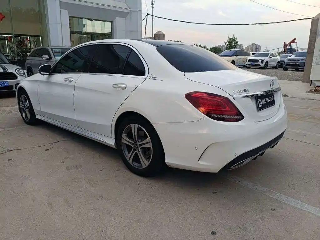Mercedes-Benz C-Class 2021