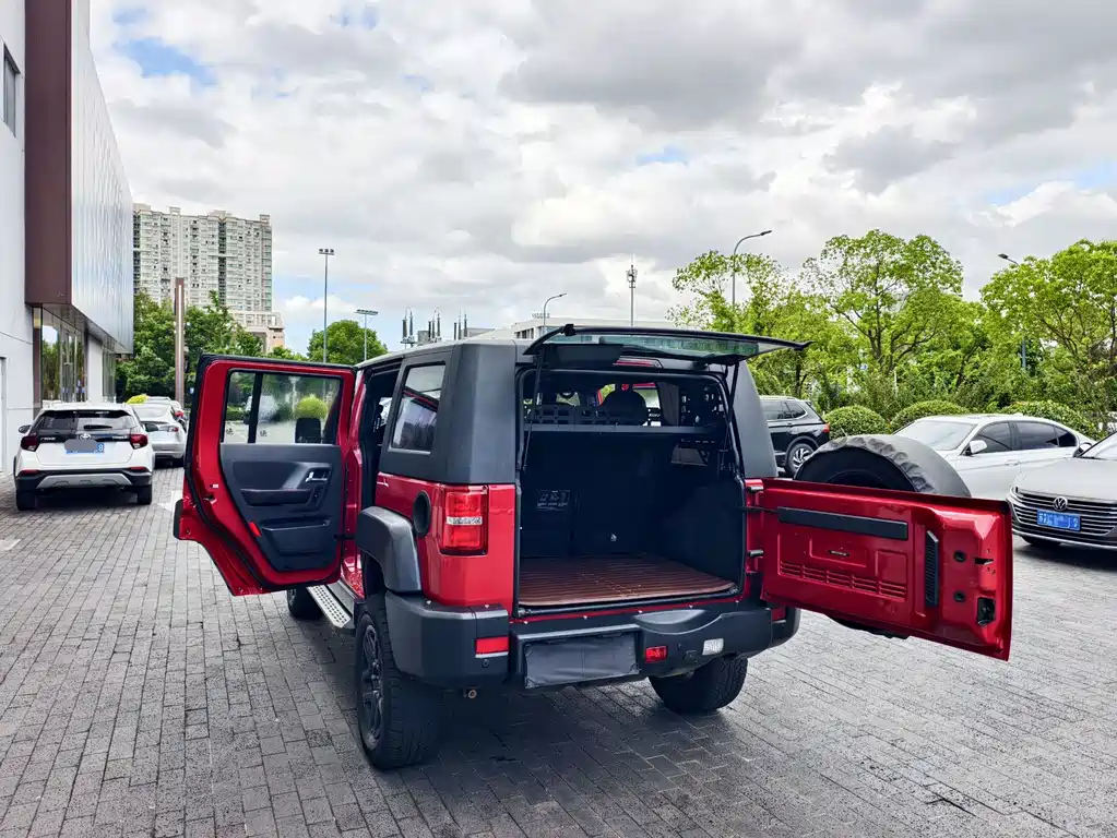 BAIC BJ40 2018 — фото 12