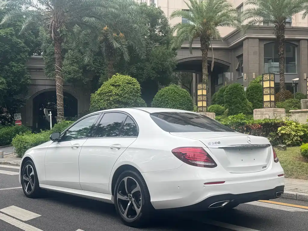 Mercedes-Benz E-Class 2017 — фото 5