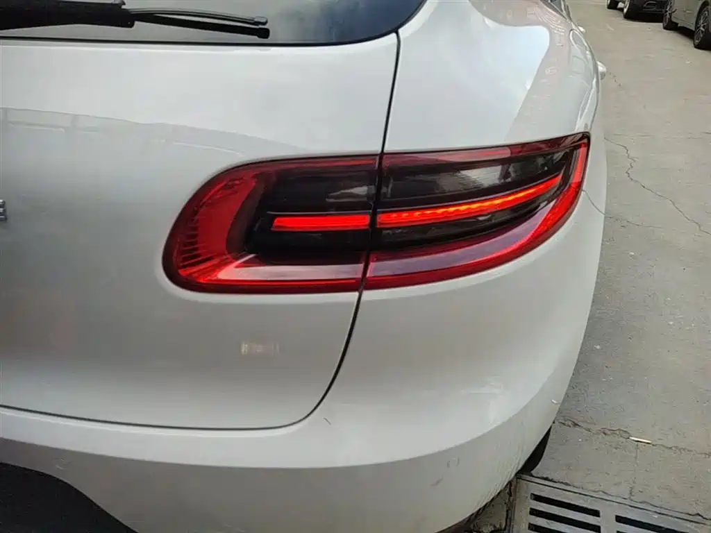 Porsche Macan 2017 — фото 8