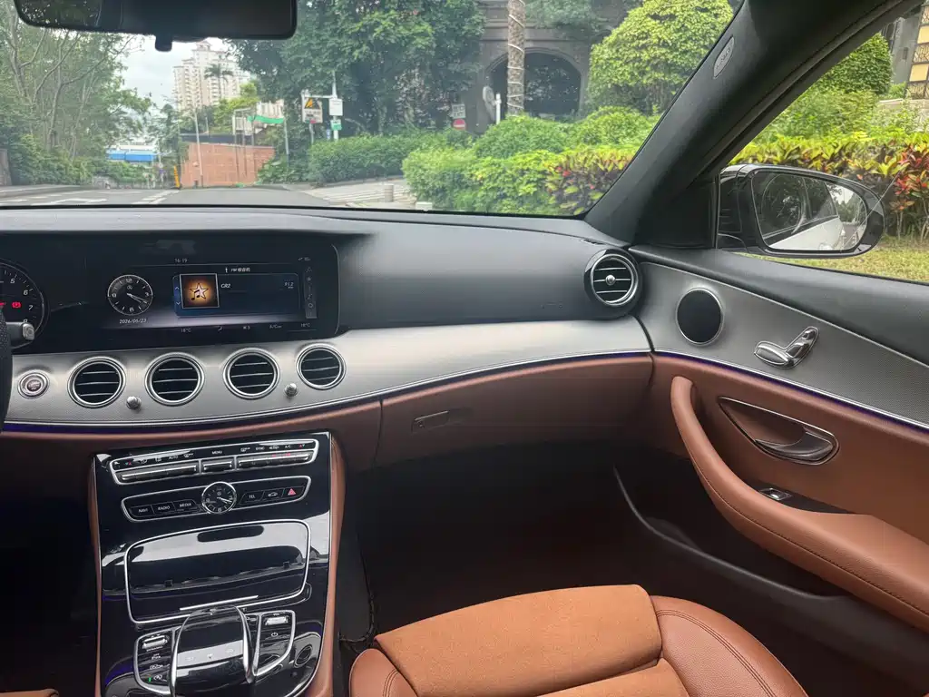 Mercedes-Benz E-Class 2017 — фото 13