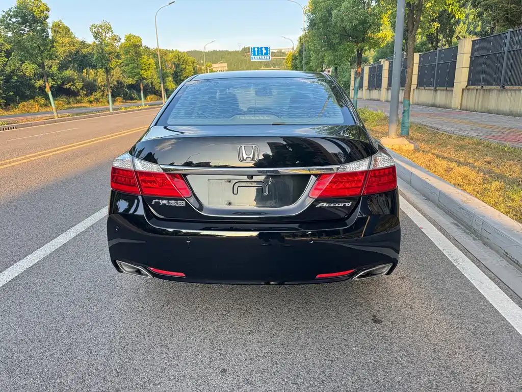 Honda Accord 2015 — фото 8