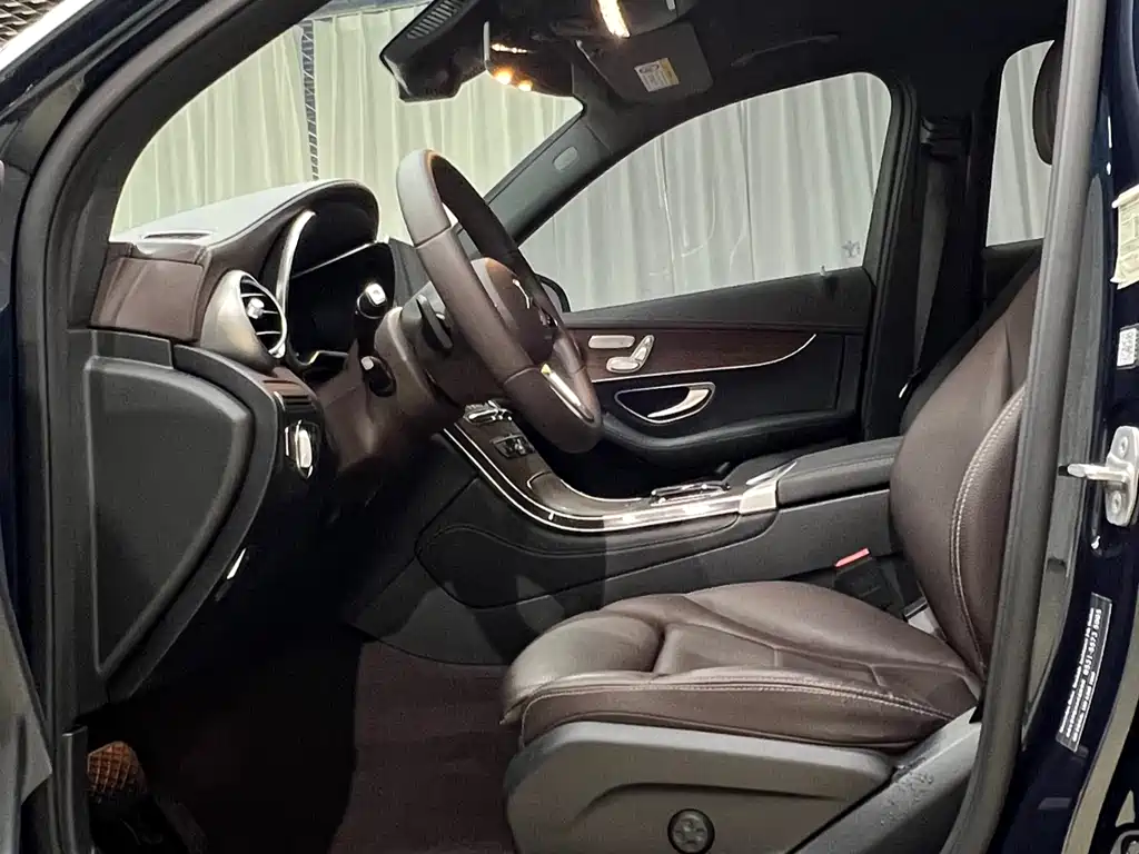 Mercedes-Benz GLC 2021