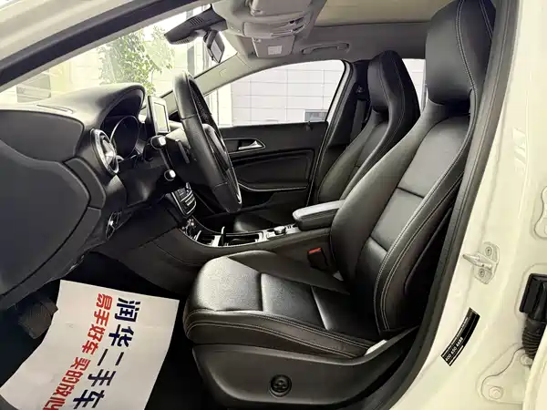 Mercedes-Benz GLA 2016