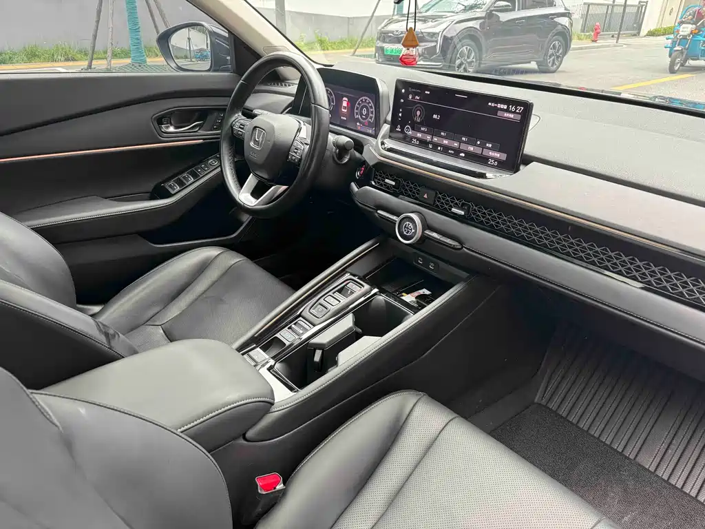 Honda Accord New Energy 2023 — фото 11