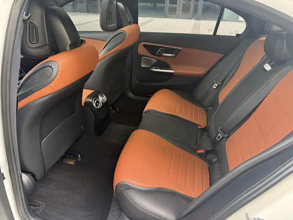 Mercedes-Benz C-Class 2022 — фото 10