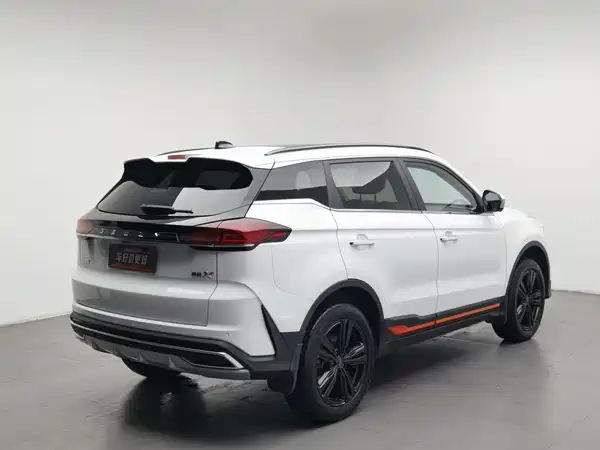 Geely Boyue 2022