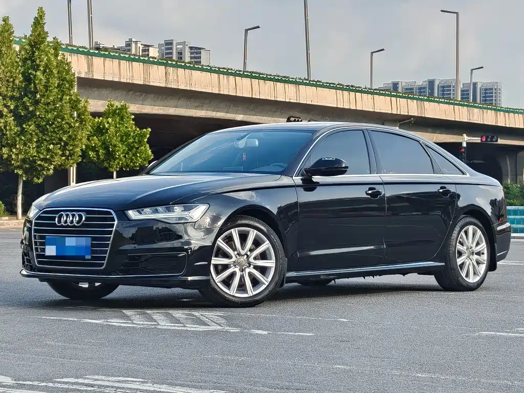 Audi A6L 2018 — фото 1