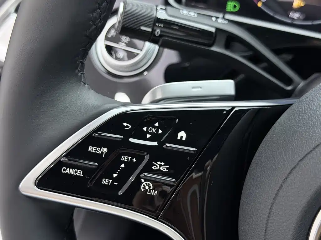 Mercedes-Benz E-Class 2025 — фото 38
