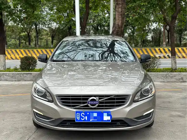 Volvo S60 2015