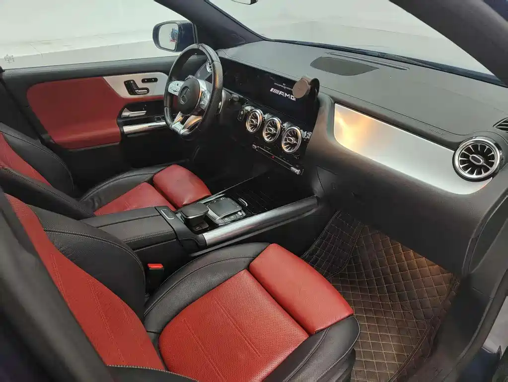 Mercedes-Benz GLA AMG 2021 — фото 16