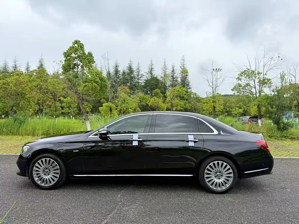 Mercedes-Benz E-Class 2020 — фото 10