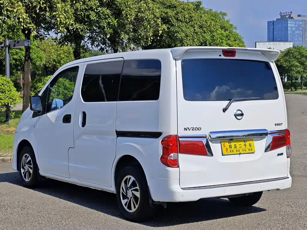 Nissan NV200 2018 — фото 9