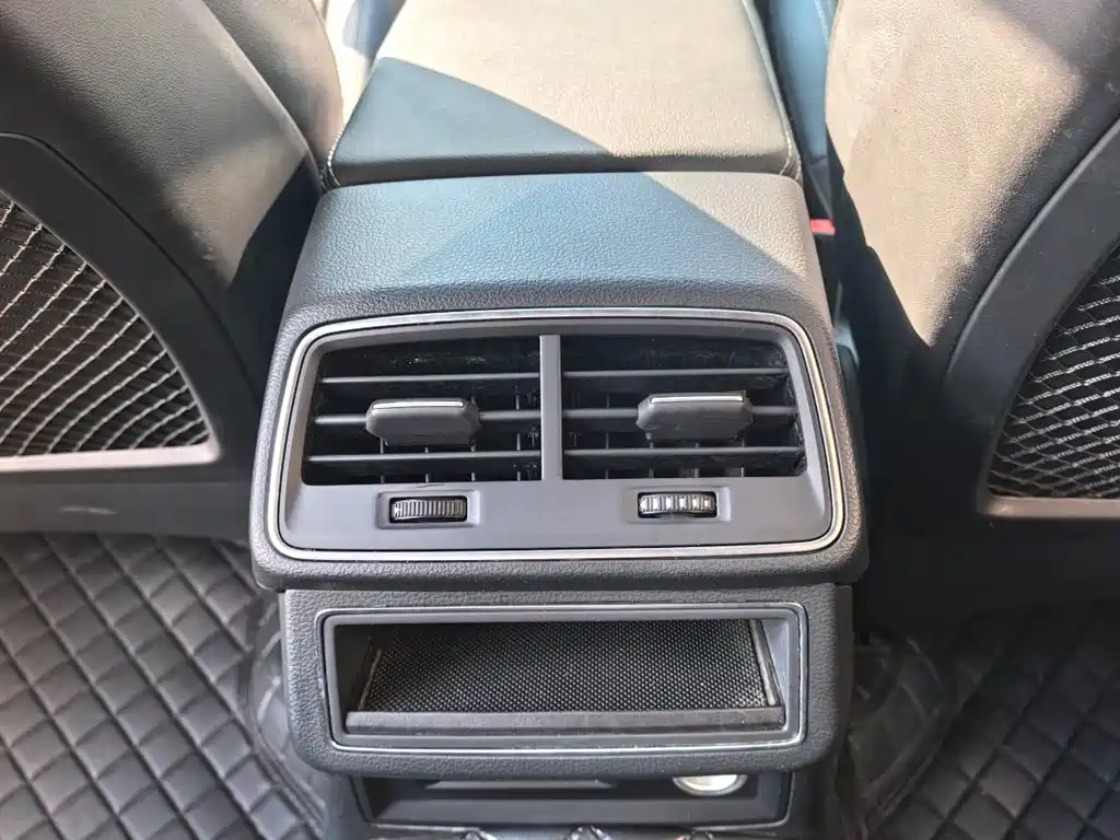 Audi A6L 2023 — фото 11