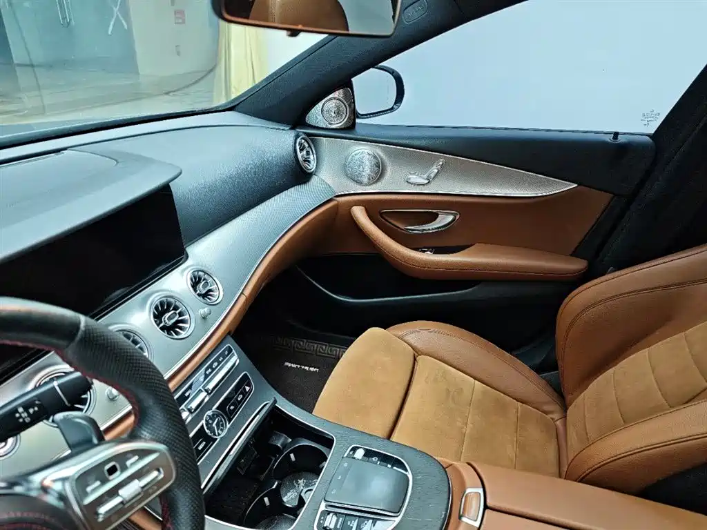 Mercedes-Benz E-Class 2018 — фото 10