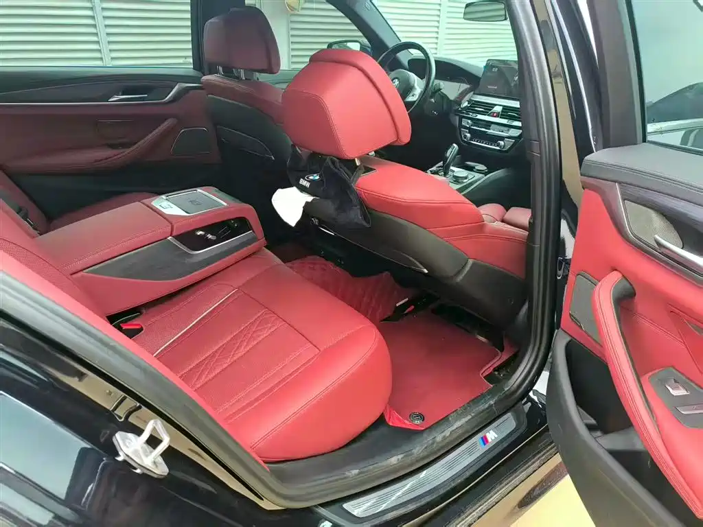 BMW 5 Series 2023