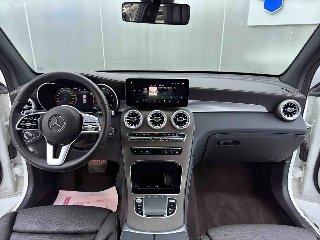 Mercedes-Benz GLC 2020 — фото 11