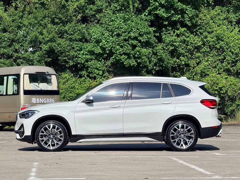 BMW X1 2022 — фото 16