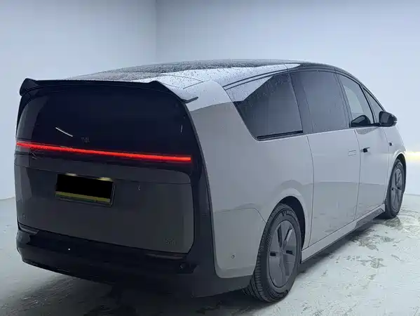 Li Auto MEGA 2025