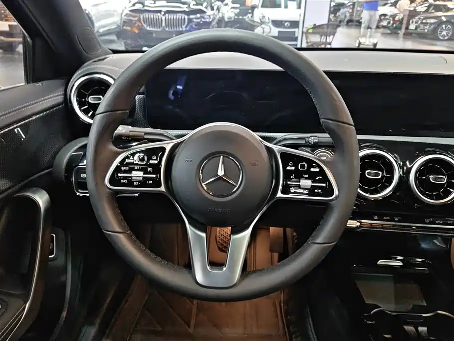 Mercedes-Benz A-Class 2021 — фото 15