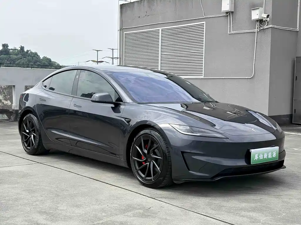 Tesla Model 3 2025