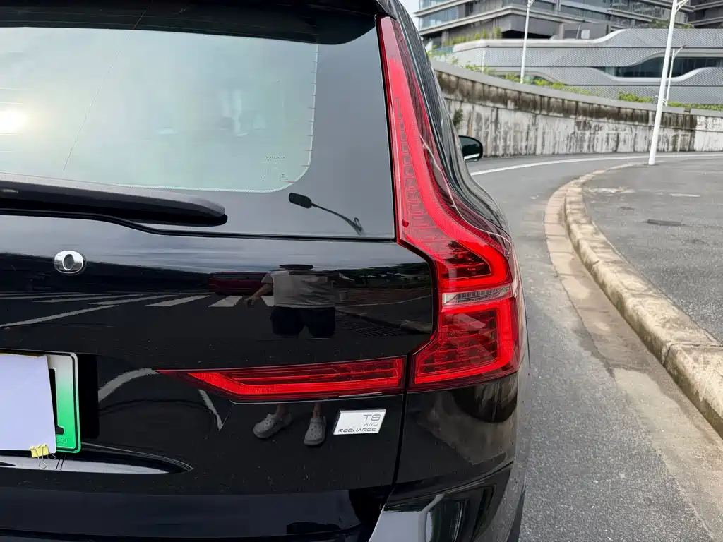 Volvo XC60 PHEV 2022 — фото 16