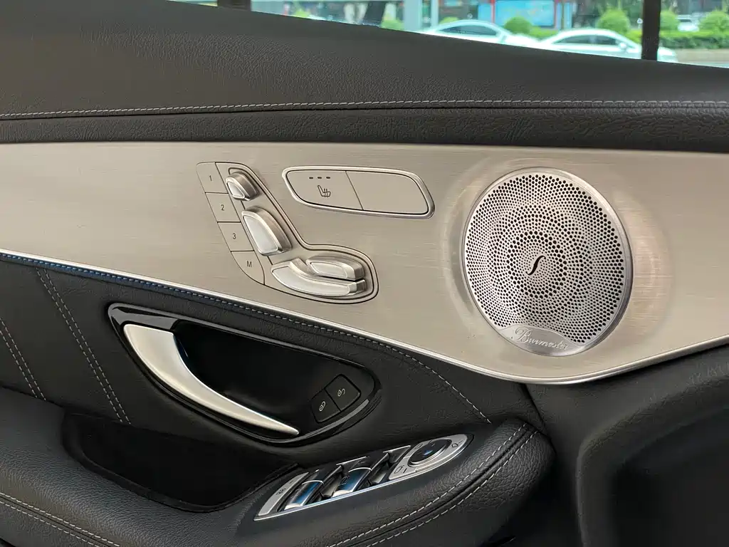 Mercedes-Benz GLC AMG 2020 — фото 19