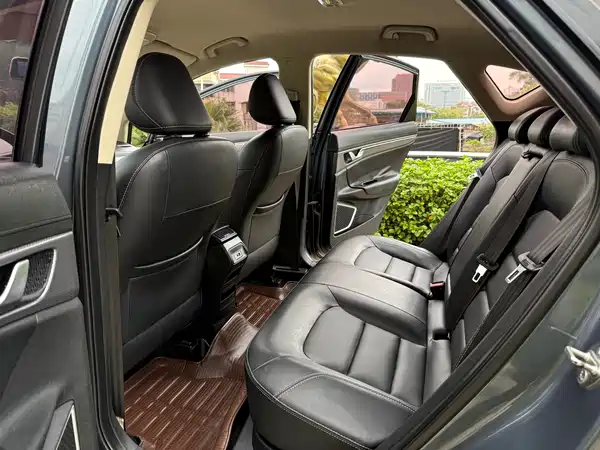Geely Emgrand GS 2016