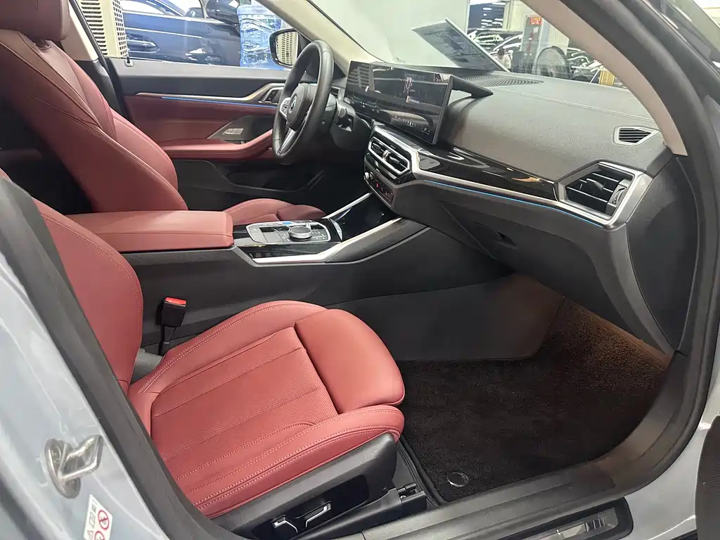 BMW i4 2024 — фото 10