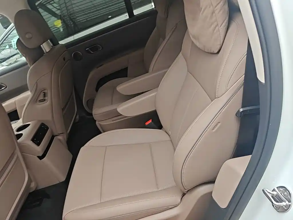 Li Auto i8 2025 — фото 17