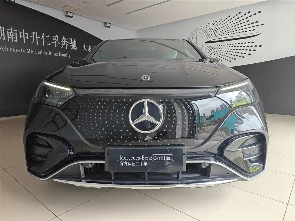 Mercedes-Benz EQE SUV 2026