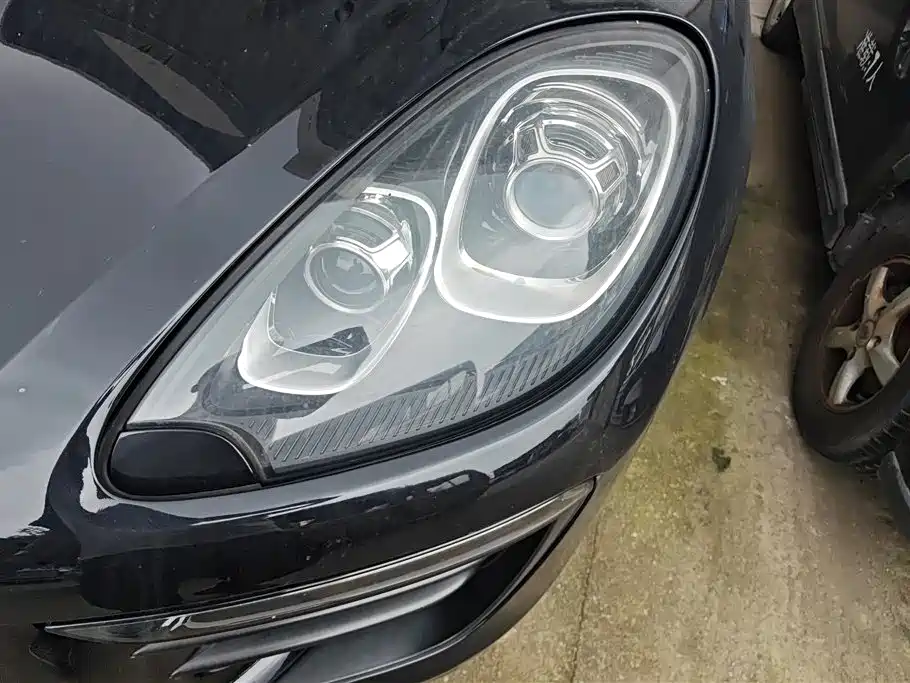 Porsche Macan 2014