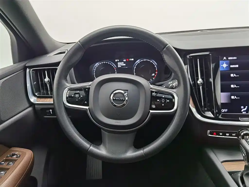 Volvo S60 2020 — фото 11