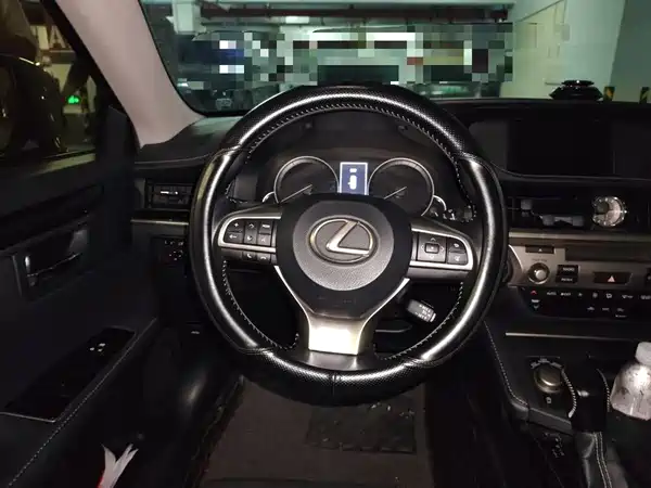Lexus ES 2017