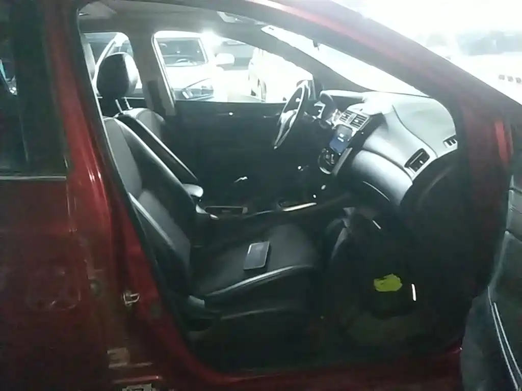 Nissan Tiida 2019 — фото 25