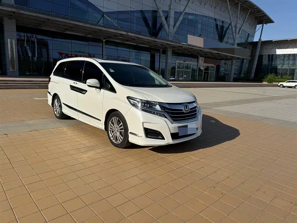 Honda Elysion 2016