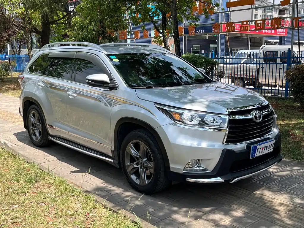 Toyota Highlander 2017 — фото 3