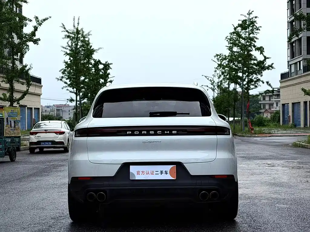 Porsche Cayenne 2024