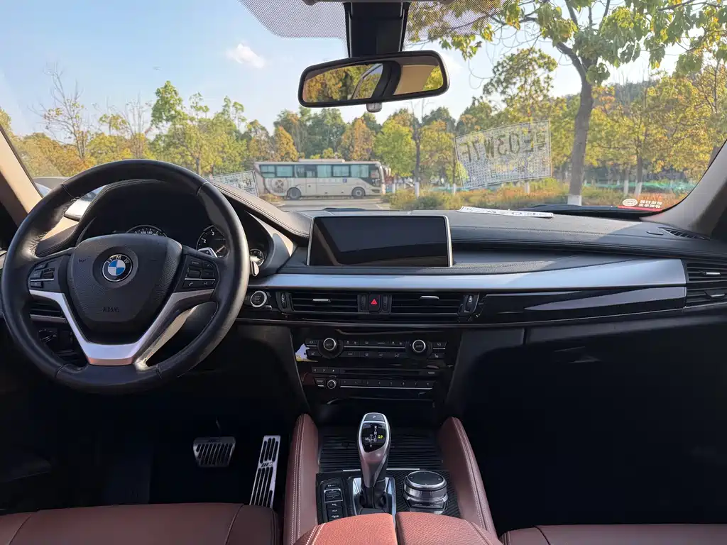 BMW X6 2018 — фото 13
