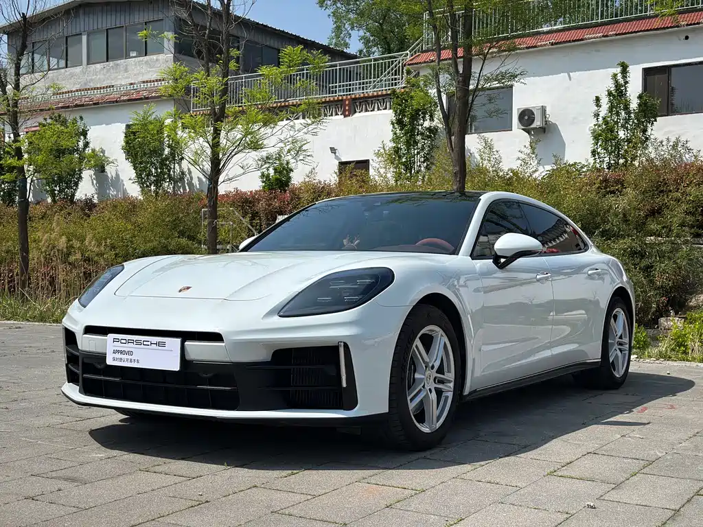 Porsche Panamera 2024