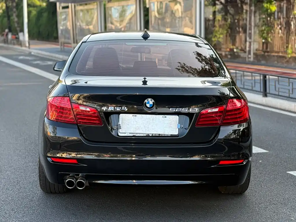 BMW 5 Series 2016 — фото 5