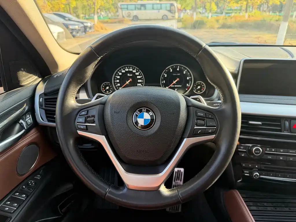 BMW X6 2018 — фото 14